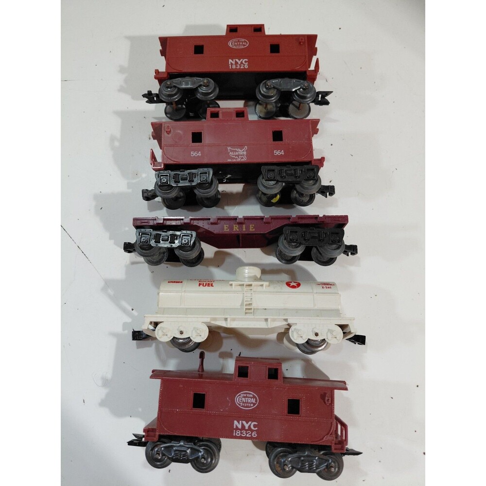 5 Marx O Gauge Model Railroad Freight Cars (Cabooses Tank Car Flat)
